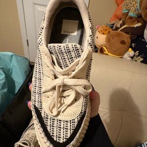 Dolce Vita Beige and Black Patterned Sneakers
